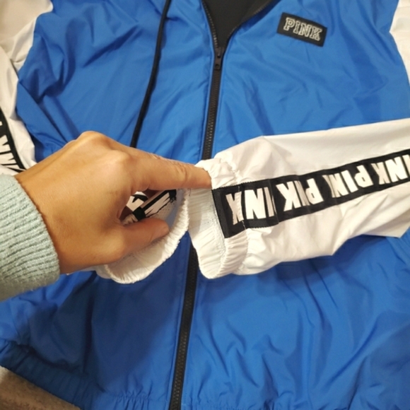 PINK Victoria's Secret Lightweight Jacket. Blue, White, Black. Oversized XS-S. - Picture 5 of 11